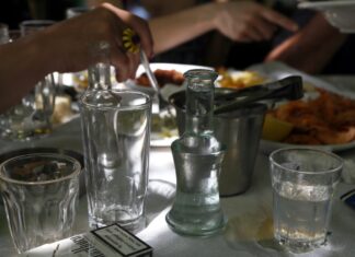 Οδηγούσε τύφλα στο μεθύσι μετά από τσίπουρα…