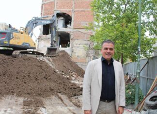 Λάρισα: Στις εργασίες κατεδάφισης ο Μαμάκος – “ζούμε ιστορικές στιγμές στην πόλη μας” – ΦΩΤΟ
