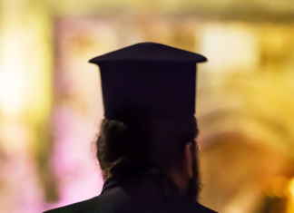 Συνελήφθη 47χρονος παπάς που έκανε λειτουργίες ενώ είχε καθαιρεθεί