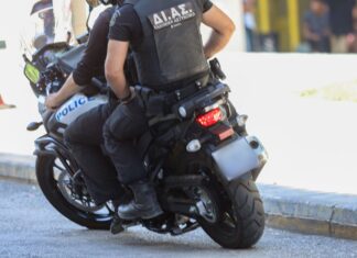 Λάρισα: Σοβαρό επεισόδιο βίας του – Δάγκωσε το αυτί – Στο νοσοκομείο το θύμα