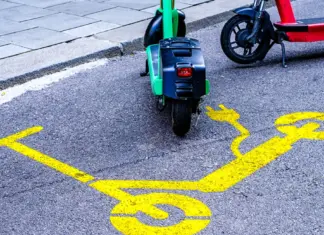 13χρονος παρέσυρε με πατίνι 11χρονη και την εγκατέλειψε