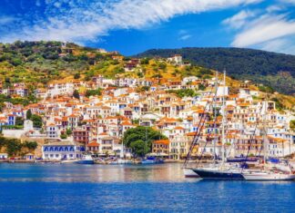 Η νέα Μύκονος για τους τουρίστες: Το νησί που είναι κοντά μας, με τις ωραιότερες παραλίες που επιλέγουν Έλληνες και ξένοι φέτος