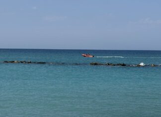 Χάθηκε άνδρας στην παραλία του Πλαταμώνα – Μεγάλη κινητοποίηση με σκάφη και ελικόπτερο – ΦΩΤΟ