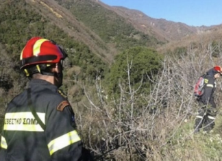 Λάρισα: Μεγάλη επιχείρηση πυροσβεστικής – ΕΚΑΒ για ανάσυρση ατόμου που έπεσε σε γκρεμό