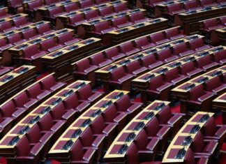 Τέμπη: Ισχυροί κραδασμοί από την πρόταση Καρυστιανού για προανακριτική – Τσουνάμι αντιδράσεων