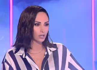 Η οργισμένη απάντησή της Λένας Ζευγαρά για το πανό με τη φωτογραφία της: Θα έπρεπε να ντρέπεστε…