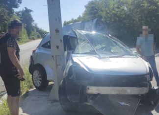 Θανατηφόρο τροχαίο έξω από τη Λάρισα – Νεκρή νεαρή οδηγός (ΦΩΤΟ)