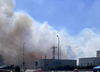 Λάρισα: Συναγερμός στην Πυροσβεστική για φωτιά στα διόδια Μακρυχωρίου – ΦΩΤΟ