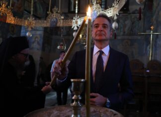 Viral το χειρόγραφο και ανορθόγραφο σημείωμα του Μητσοτάκη στο Άγιο Όρος