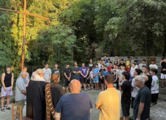 Τις κατασκηνώσεις της Χριστιανικής Εστίας Λάρισας επισκέφθηκε ο Ιερώνυμος