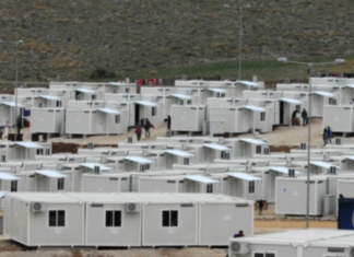 Λάρισα: Οι αφίξεις παράτυπων μεταναστών στην Κρήτη διώχνουν τους πλημμυροπαθείς της Φαρκαδόνας από το Κουτσόχερο!