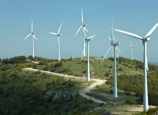 Η Θεσσαλία παραμένει ουραγός σε αιολικές εγκαταστάσεις