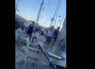 Δείτε βίντεο από την στιγμή που σκάφος περνά από την Αγία Κυριακή και δημιουργεί πανικό