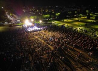 Μαγευτική συναυλία με Φραγκούλη – Περρή στο Πάρκο των Χρωμάτων στη Λάρισα