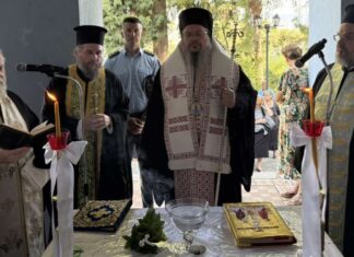 Θυρανοίξια στον ιστορικό ανακαινισμένο Ιερό Ναό Αγίου Γεωργίου Αμπελακίων (ΦΩΤΟ)