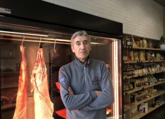Λάρισα: Έχει εξαφανιστεί το αρνάκι λόγω ευλογιάς, πάει για 20 ευρώ το μοσχάρι