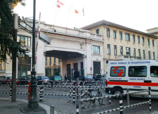 Λάρισα: Τι λέει η ανακοίνωση του Νοσοκομείου του Τορίνου για τον 15χρονο με την θερμοπληξία απο τα Φάρσαλα