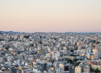 Εφορία: Έρχεται νέος «φορολογικός καύσωνας» για τους ιδιοκτήτες ακινήτων – Ποιους αφορά