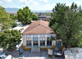 Νέα ζωή σε ιστορικό κτίριο κεντρικού καφενείου – ΦΩΤΟ
