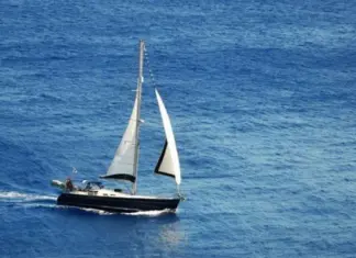 Ιστιοφόρο σκάφος με σημαία Νέας Ζηλανδίας προσάραξε στη Σκιάθο