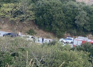 Λάρισα: Απίστευτο περιστατικό σε σπηλιά με άντρες που έψαχναν λίρες – Αναίσθητος ο ένας προσπαθεί να τον απεγκλωβίσει η ΕΜΑΚ (ΦΩΤΟ)