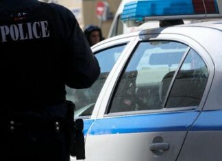 Παρατράγουδα μετά από συναυλία, στο αυτόφωρο για ναρκωτικά δυο συνεργάτες γνωστού καλλιτέχνη