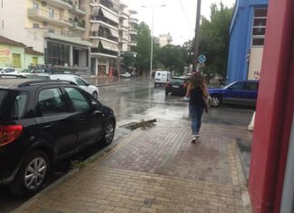 Έπεσε κατακόρυφα η θερμοκρασία στη Λάρισα με ψιλόβροχο