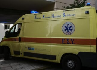 Θλίψη: Δεν τα κατάφερε η γυναίκα που ανασύρθηκε χωρίς τις αισθήσεις της στην παραλία