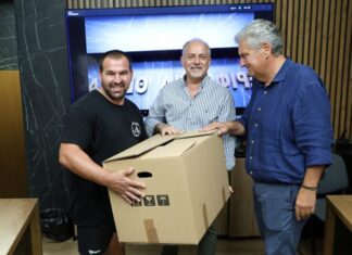 Δωρεά Η/Υ από την Περιφέρεια Θεσσαλίας σε παιδιά τρίτεκνων, πολύτεκνων, μονογονεϊκών οικογενειών και σχολικές μονάδες