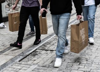 “Βουλιάζει” το λιανεμπόριο στη Θεσσαλία