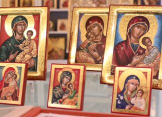 Λάρισα: Πουλούσαν παράνομα θρησκευτικές εικόνες και σταυρούς – Χειροπέδες σε δυο γυναίκες