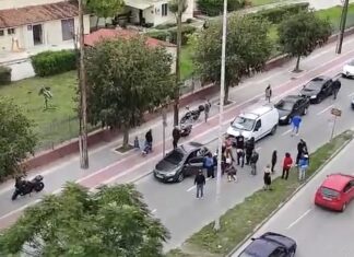 Λάρισα: Τροχαίο στην περιοχή του ΑΤΑ – Μηχανάκι παρέσυρε νεαρό (ΦΩΤΟ – ΒΙΝΤΕΟ)