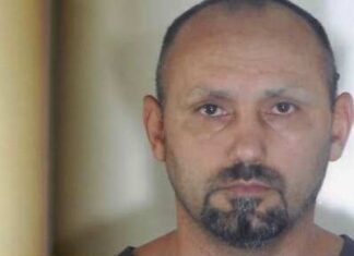 150.000 κάτω απ’ το χαλί: Η μέρα που ο Βασίλης Παλαιοκώστας άφησε το θύμα του με ανοιχτό το στόμα