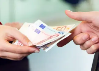 Επίδομα 250 ευρώ: Τα κριτήρια, η προσωπική διαφορά και ποιοι μένουν εκτός
