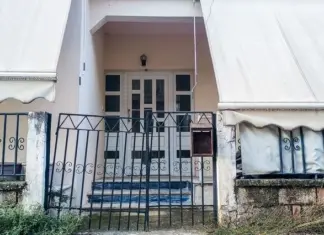 Τρίκαλα: Ενώπιον ανακριτή και εισαγγελέα ο 18χρονος μητροκτόνος – Τι υποστήριξε