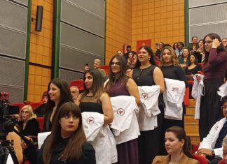 Γιορτή της Λευκής Ποδιάς (White Coat Ceremony) του Ξενόγλωσσου Προγράμματος Σπουδών της Ιατρικής, στη Λάρισα – ΦΩΤΟ
