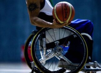 Φιλανθρωπικός αγώνας μπάσκετ με αμαξίδιο στη Λάρισα