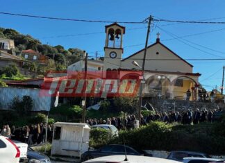 Σπαραγμός στην κηδεία του 3χρονου Ανδρέα που σκοτώθηκε πέφτοντας από μάντρα – ΦΩΤΟ