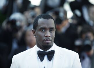 Diddy: Νέες φωτογραφίες του star της ραπ μέσα από τη φυλακή – Απαθανατίστηκε στο προαύλιο με άλλους κρατούμενους