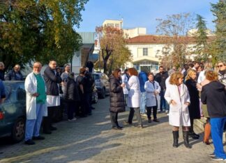 Κινητοποίηση στο Γενικό Νοσοκομείο Λάρισας για την Παιδιατρική Κλινική