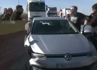 Οι αγρότες έκλεισαν την εθνική οδό στα Μάλγαρα – Οδηγός έπεσε πάνω σε τρακτέρ