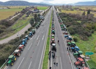 Λάρισα: Αποχωρούν οι αγρότες από τα Τέμπη και επιστρέφουν στη Νίκαια