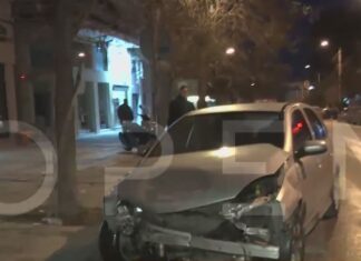 Οδηγός έπεσε πάνω σε…15 σταθμευμένα αυτοκίνητα και κατέληξε σε τζαμαρία