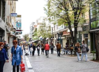 Πώς λειτουργούν σήμερα τα εμπορικά καταστήματα στη Λάρισα – Το ωράριο