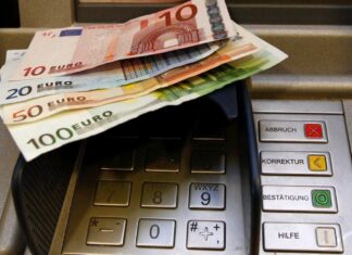 Ποια επιδόματα πληρώνονται από την Πέμπτη