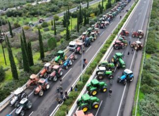 Τελεσίγραφο της κυβέρνησης για τα μπλόκα: Την Τετάρτη ανακοινώσεις – Οι αγρότες έκλεισαν την αερογέφυρα στη Νίκαια