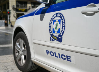 Μετωπική σύγκρουση βαν με λεωφορείο που μετέφερε μαθητές!