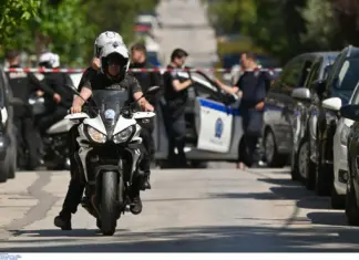 Aστυνομικός εκτός υπηρεσίας απέτρεψε ληστεία σε καφετέρια