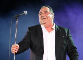 Δύο χρόνια χωρίς τον άρχοντα: Πώς είναι σήμερα ο τάφος του Βασίλη Καρρά;