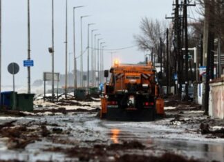 Λάρισα: Σε εξέλιξη οι εργασίες αποκατάστασης μετά την κακοκαιρία στα παράλια